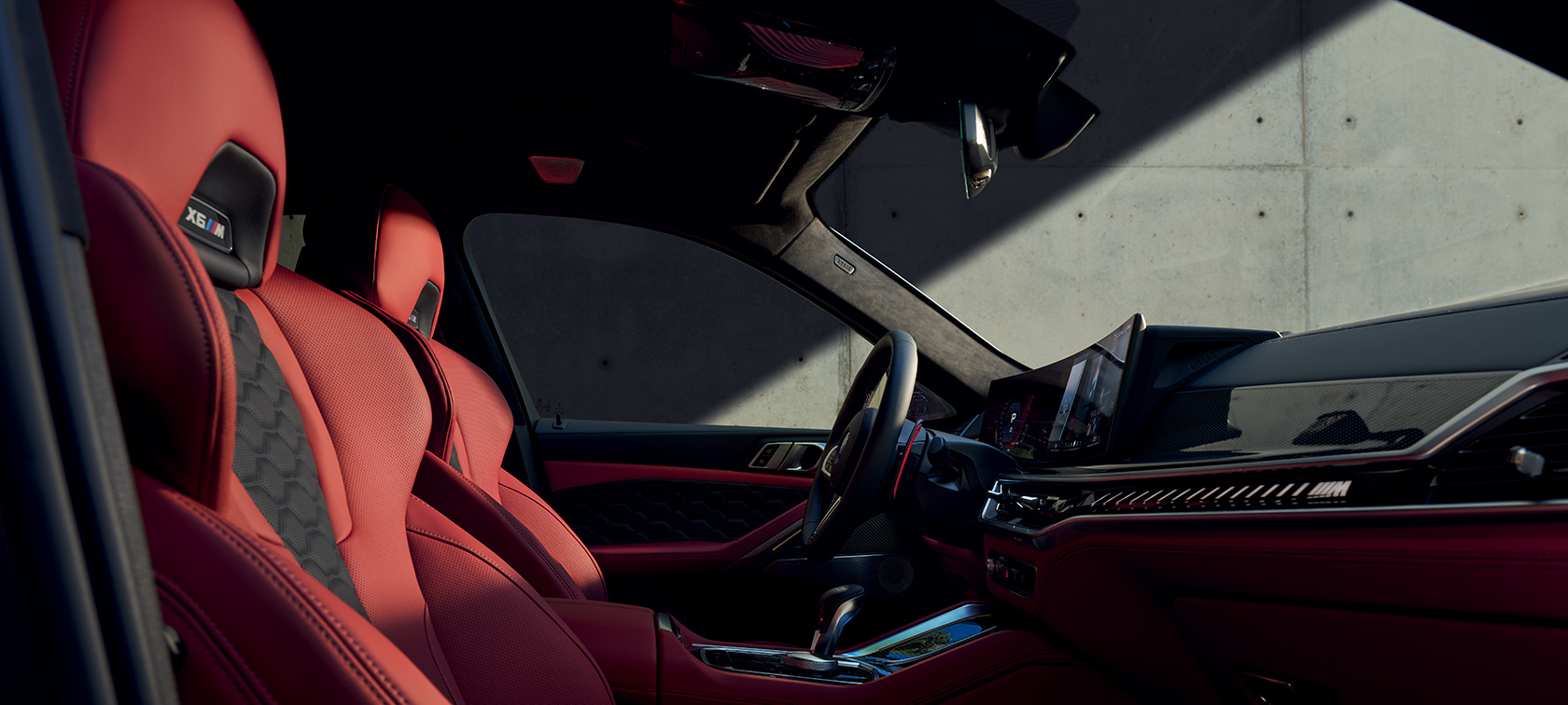 BMW X6 M Competition F96 2023 Cockpit and technologies